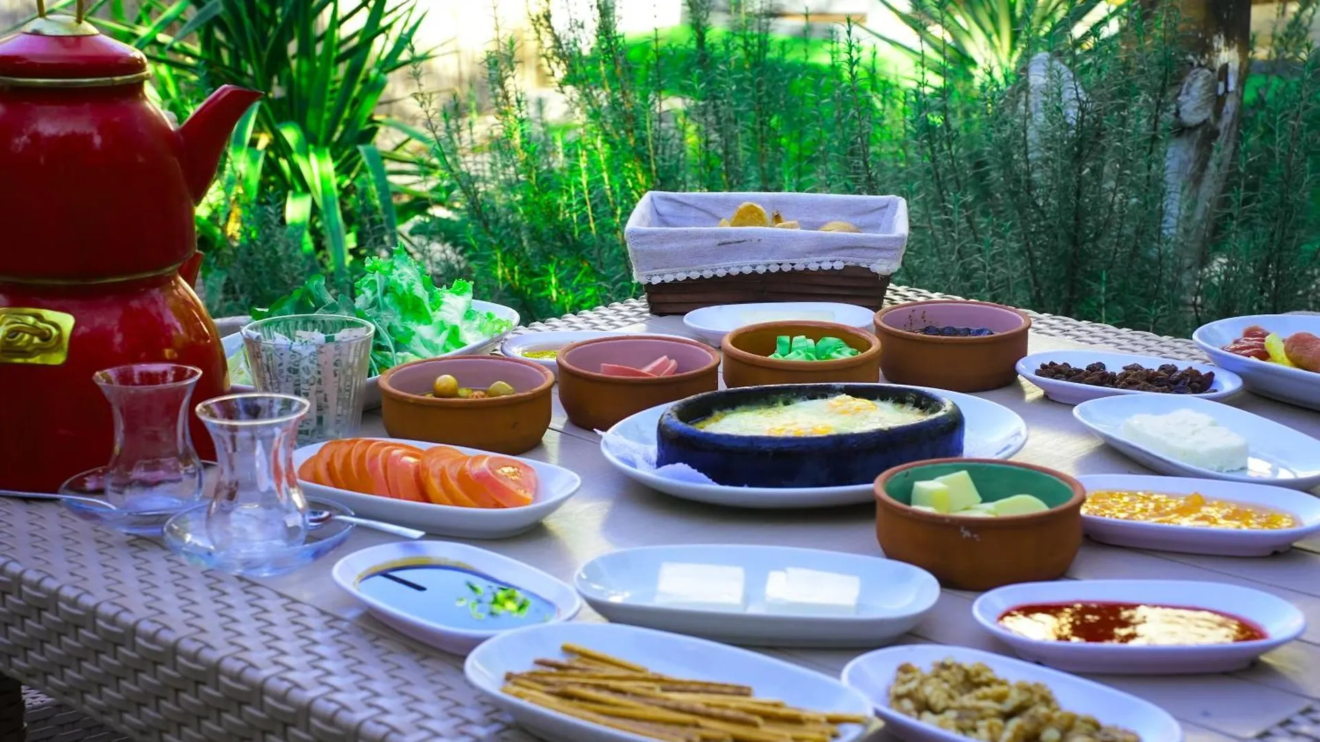 Collesium Garden Aparthotel Antalya